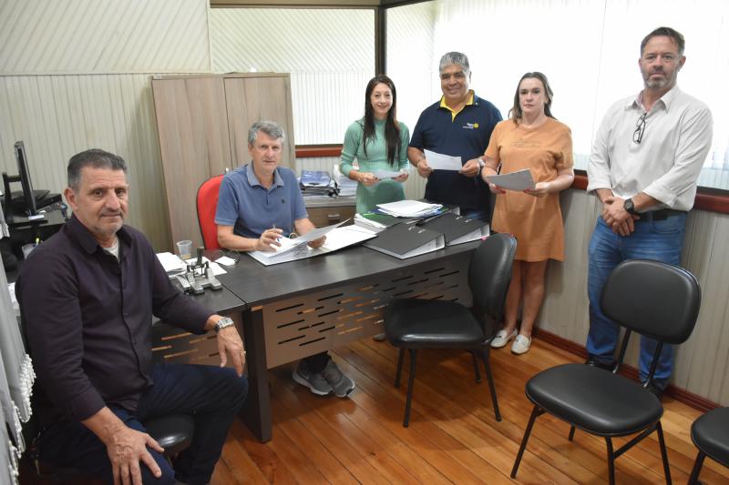 Comissões da Câmara aprovam tramitação de projetos que destinam R$ 8 milhões para a Saúde e reconhecem utilidade pública